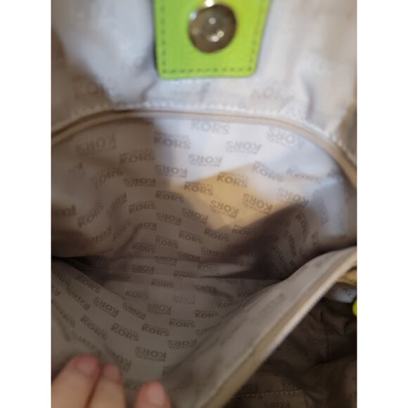 Michael Kors Jet Set Tote Bag Apple Green Leather Snap Closure Shopping Work - Picture 11 of 16